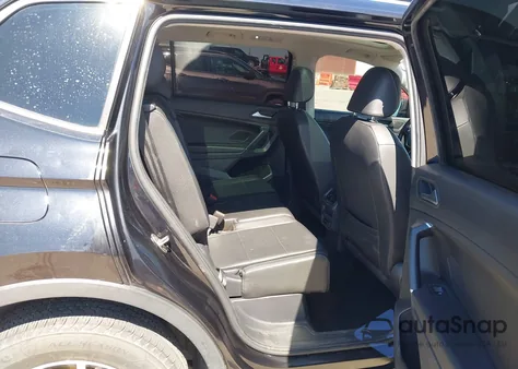 2020 Volkswagen Tiguan 2.0T Se/2.0T Se R-Line Black/2.0T Sel из США, поврежденный, VIN 3VV3B7AX6LM071413